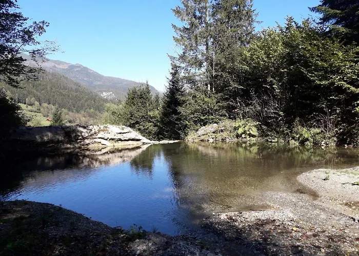 아파트 Apartma Lupis *